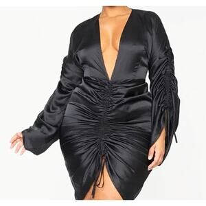 Pretty Little Thing Dress Women's Size 12 Black Satin Feel Plunge Ruched Front